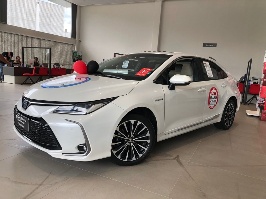 corolla altis hibrido premium