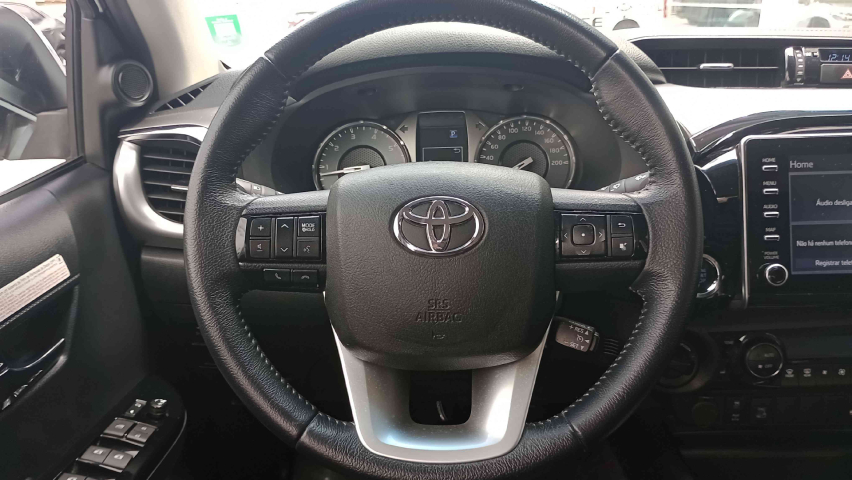 toyota hilux 2.8 d-4d turbo diesel cd srv 4x4 automatico 4p 2022