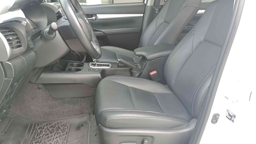 toyota hilux 2.8 d-4d turbo diesel cd srv 4x4 automatico 4p 2022