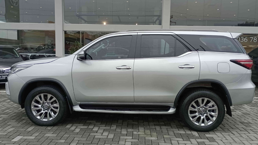 toyota hilux sw4 2.8 d-4d turbo diesel srx 4x4 automatico 4p 2021