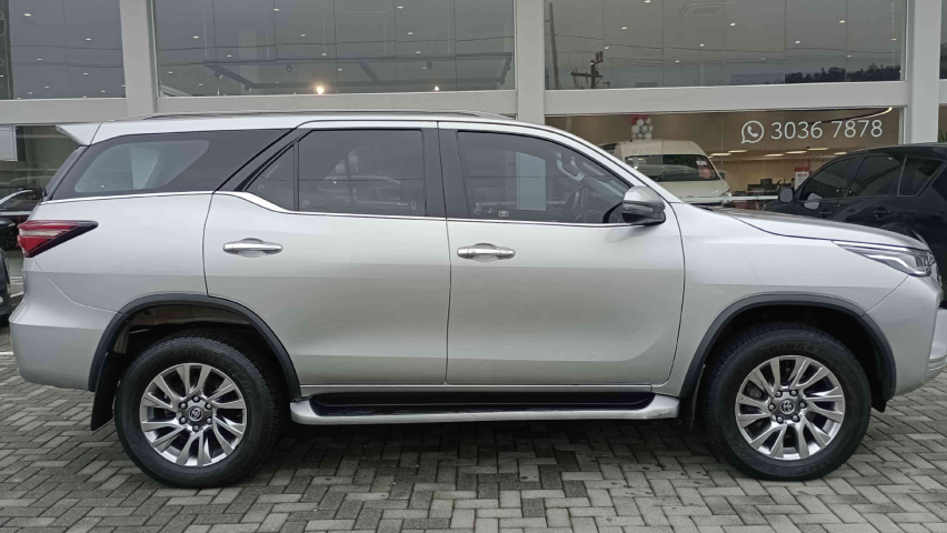 toyota hilux sw4 2.8 d-4d turbo diesel srx 4x4 automatico 4p 2021