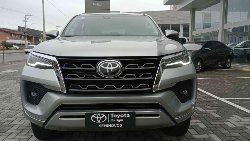 toyota hilux sw4 2.8 d-4d turbo diesel srx 4x4 automatico 4p 2021