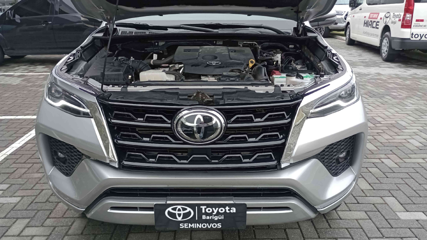 toyota hilux sw4 2.8 d-4d turbo diesel srx 4x4 automatico 4p 2021