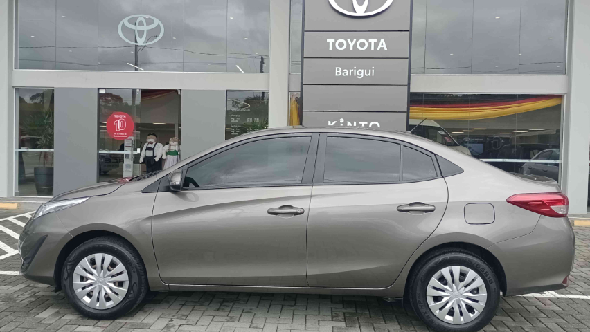 toyota yaris 1.5 16v flex sedan xl live multidrive 4p automatico 2021