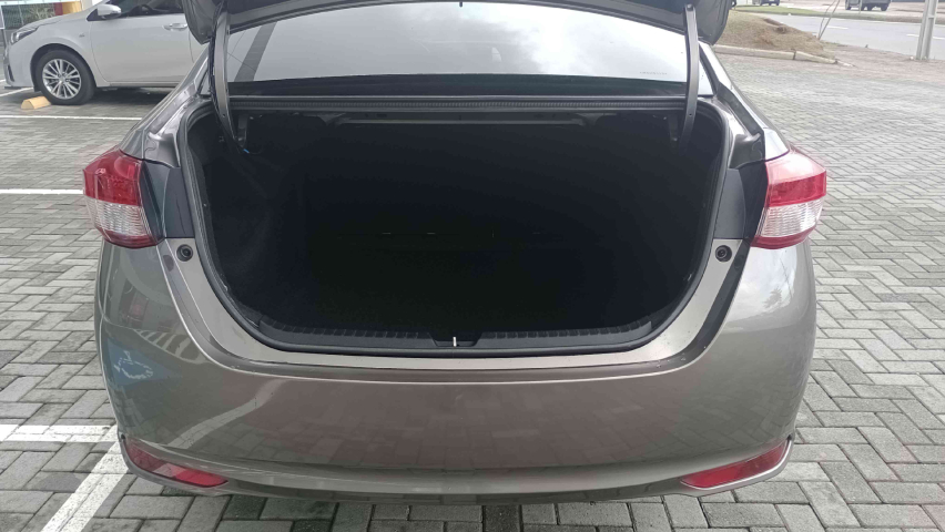 toyota yaris 1.5 16v flex sedan xl live multidrive 4p automatico 2021