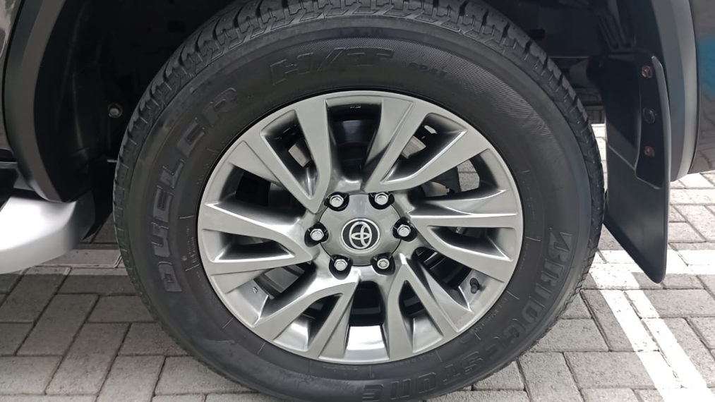 toyota hilux sw4 2.8 d-4d turbo diesel srx 4x4 automatico 4p 2021