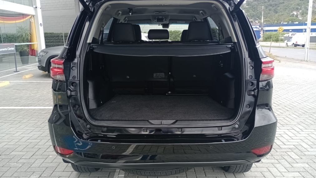 toyota hilux sw4 2.8 d-4d turbo diesel srx 4x4 automatico 4p 2021