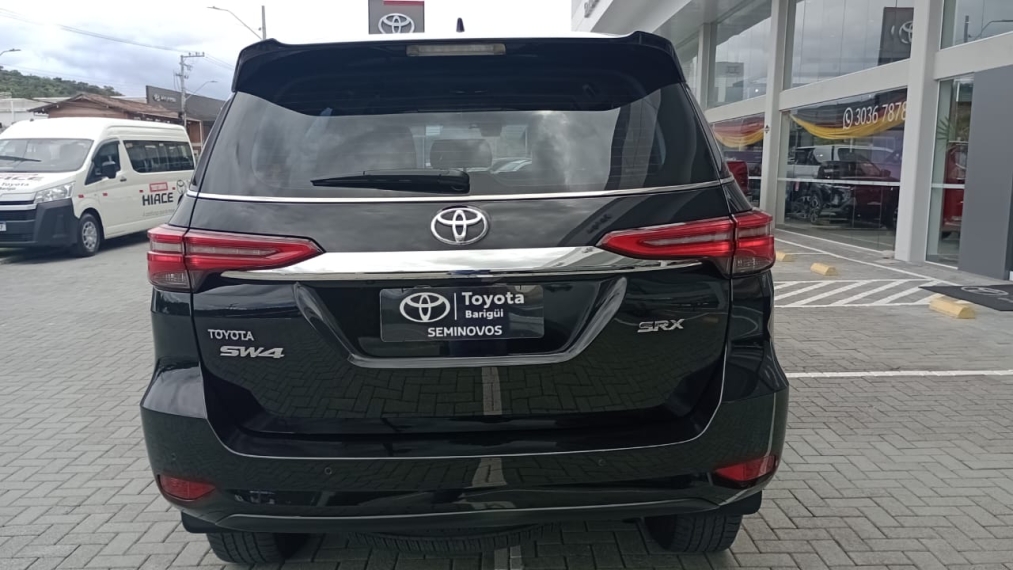 toyota hilux sw4 2.8 d-4d turbo diesel srx 4x4 automatico 4p 2021