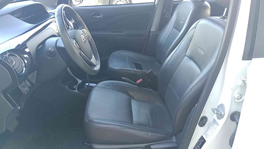 toyota etios 1.5 platinum 16v flex 4p automatico 2017