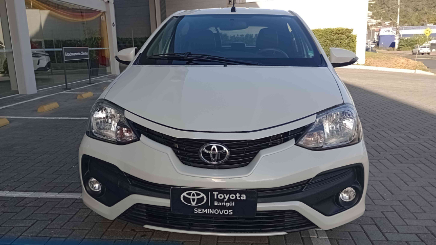 toyota etios 1.5 platinum 16v flex 4p automatico 2017