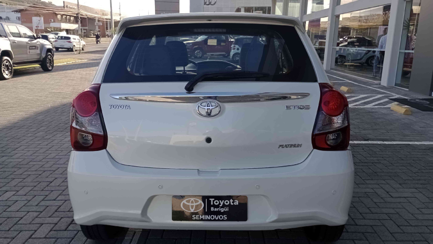 toyota etios 1.5 platinum 16v flex 4p automatico 2017