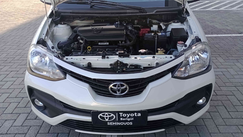toyota etios 1.5 platinum 16v flex 4p automatico 2017