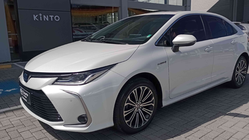 toyota corolla 1.8 vvt-i hybrid flex altis premium cvt hibrido 4p automatico 20232 toyota corolla 1.8 vvt-i hybrid flex altis premium cvt hibrido 4p automatico 20232
