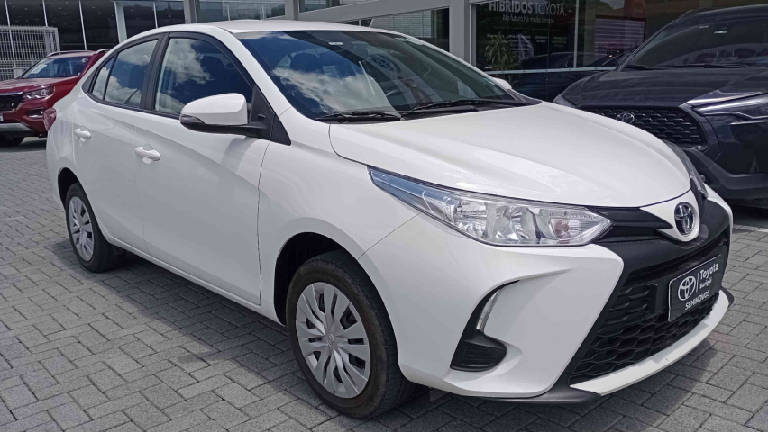 toyota yaris 1.5 16v flex sedan xl multidrive 4p automatico 2024