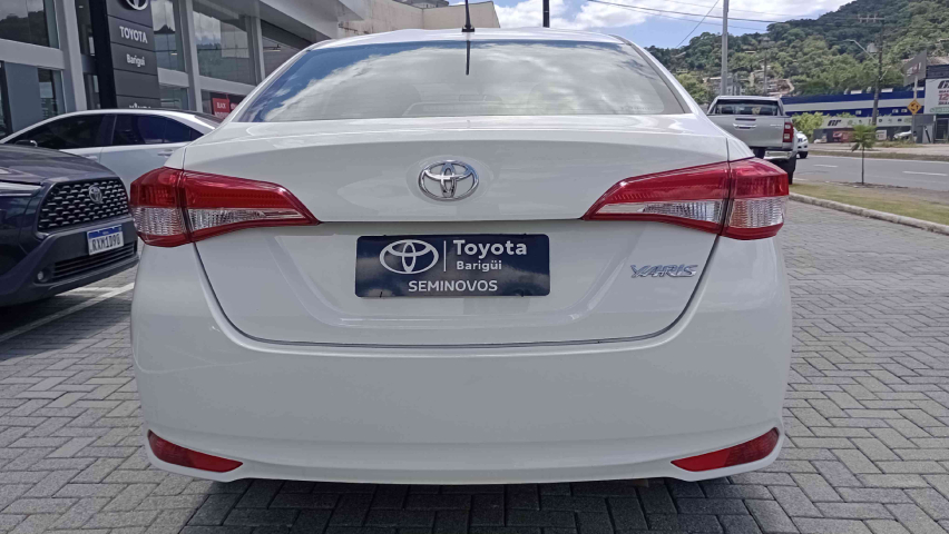 toyota yaris 1.5 16v flex sedan xl multidrive 4p automatico 20244