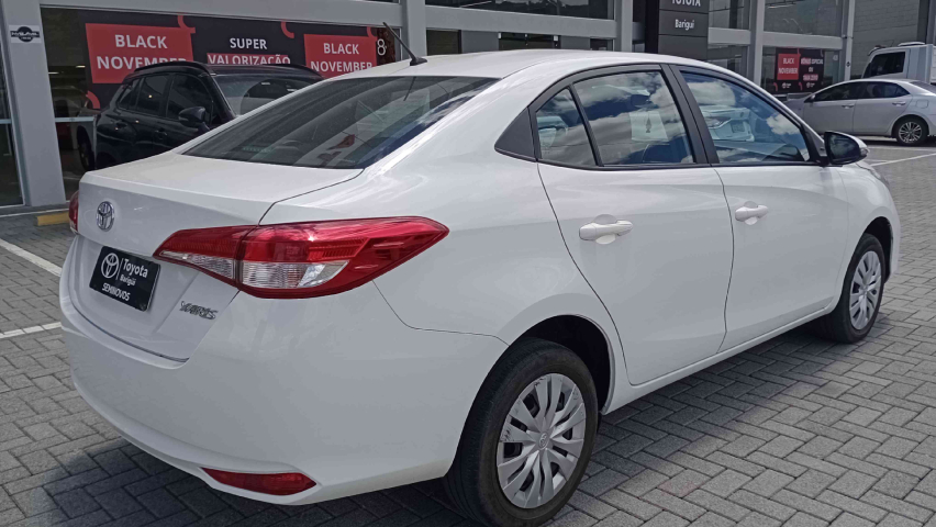 toyota yaris 1.5 16v flex sedan xl multidrive 4p automatico 20243