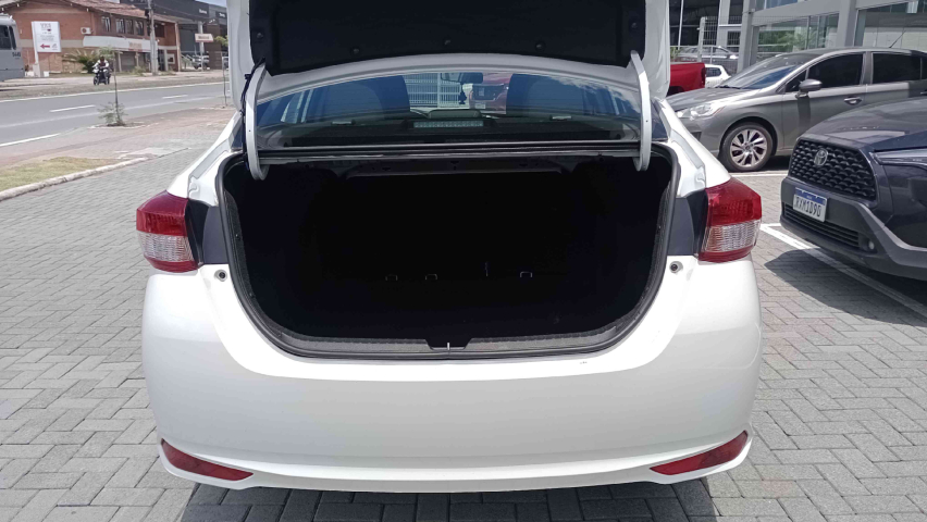 toyota yaris 1.5 16v flex sedan xl multidrive 4p automatico 20249