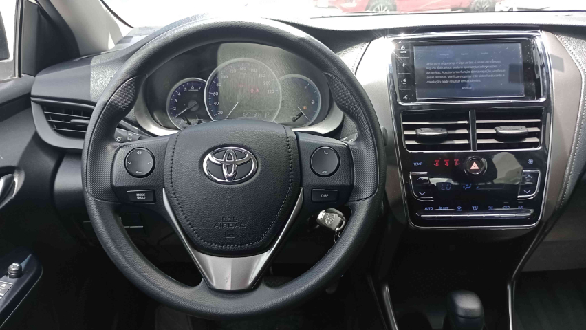 toyota yaris 1.5 16v flex sedan xl multidrive 4p automatico 202413
