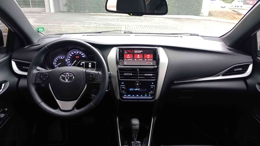 toyota yaris 1.5 16v flex xls multidrive 4p automatico 201911