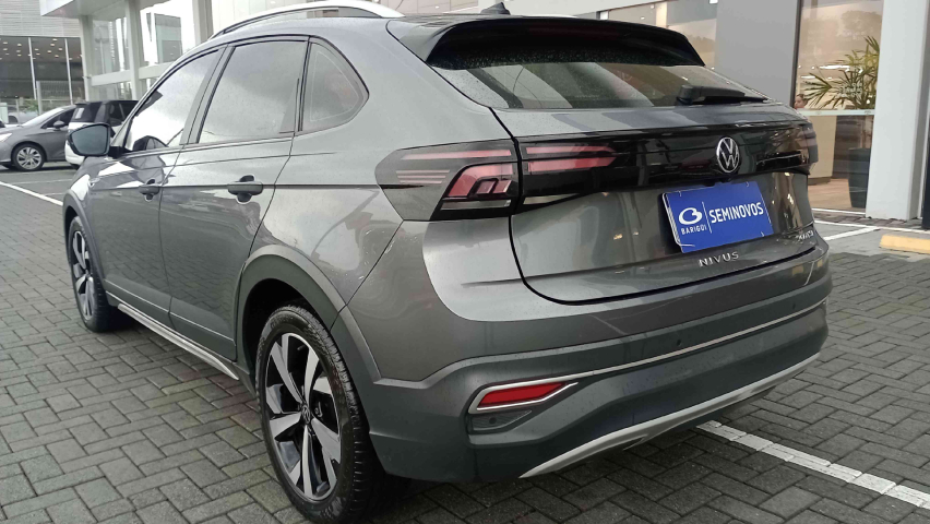 volkswagen nivus 1.0 200 tsi total flex highline automatico 4p 20233