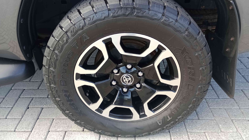 toyota hilux 2.8 d-4d turbo diesel cd srv 4x4 automatico 4p 202216