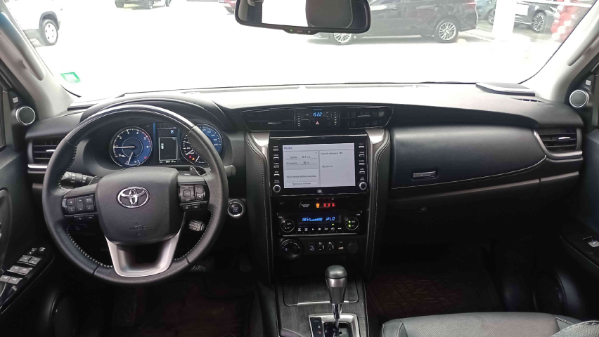 toyota hilux sw4 2.8 d-4d turbo diesel srx 4x4 automatico 4p 202312