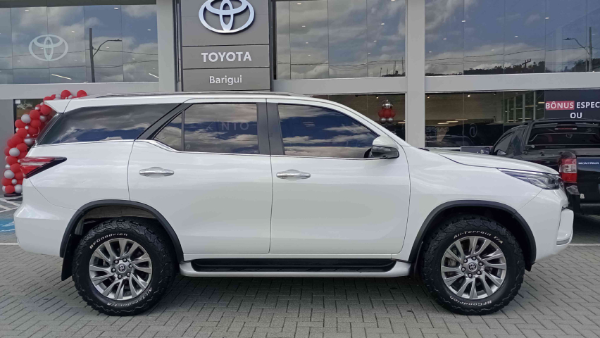 toyota hilux sw4 2.8 d-4d turbo diesel srx 4x4 automatico 4p 20236