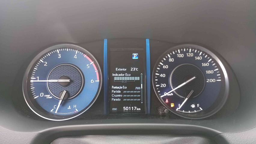 toyota hilux sw4 2.8 d-4d turbo diesel srx 4x4 automatico 4p 202315