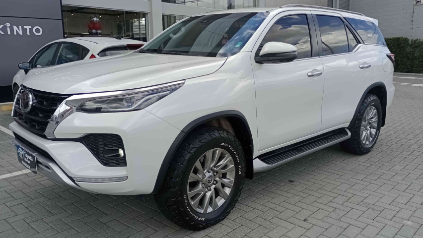 toyota hilux sw4 2.8 d-4d turbo diesel srx 4x4 automatico 4p 20232