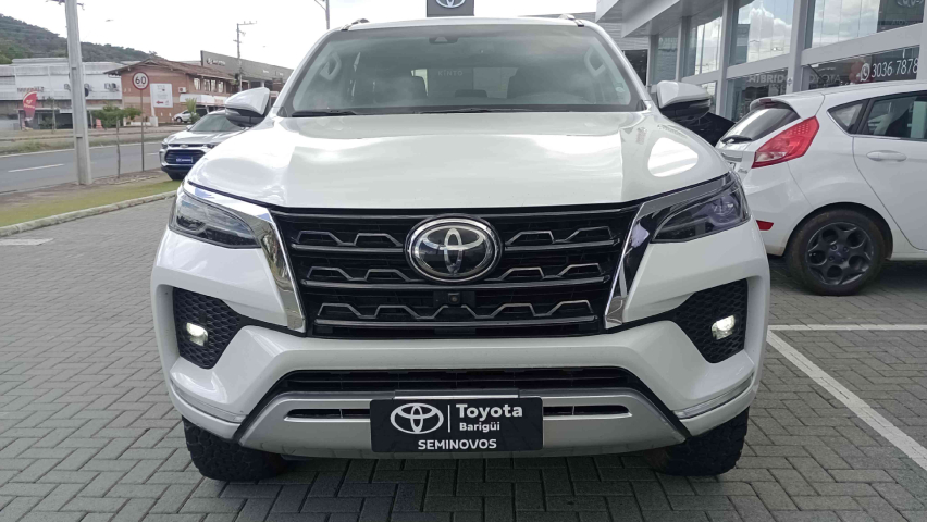 toyota hilux sw4 2.8 d-4d turbo diesel srx 4x4 automatico 4p 20231