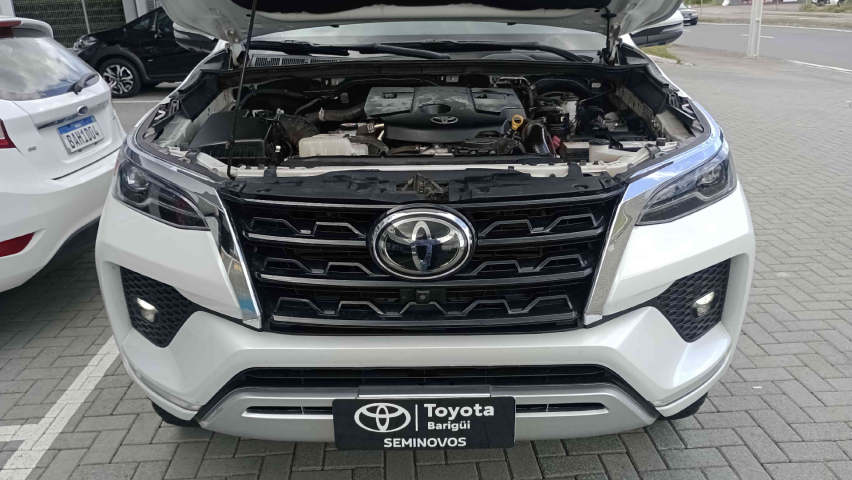 toyota hilux sw4 2.8 d-4d turbo diesel srx 4x4 automatico 4p 20238