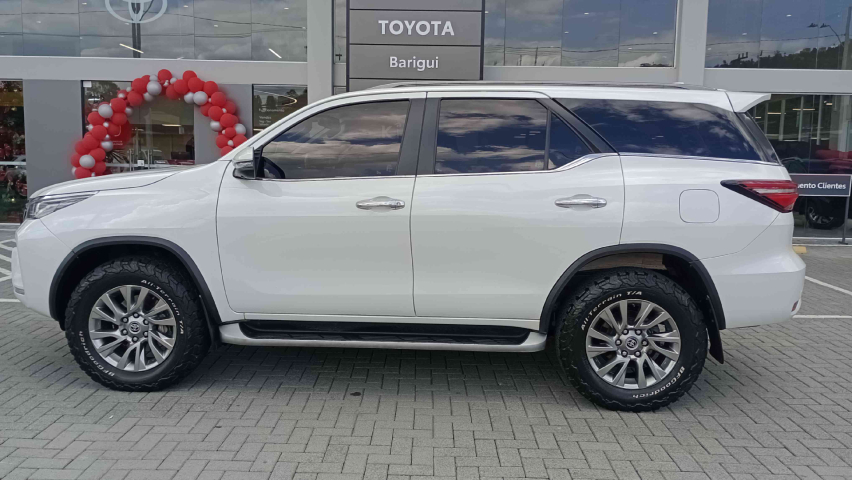 toyota hilux sw4 2.8 d-4d turbo diesel srx 4x4 automatico 4p 20237