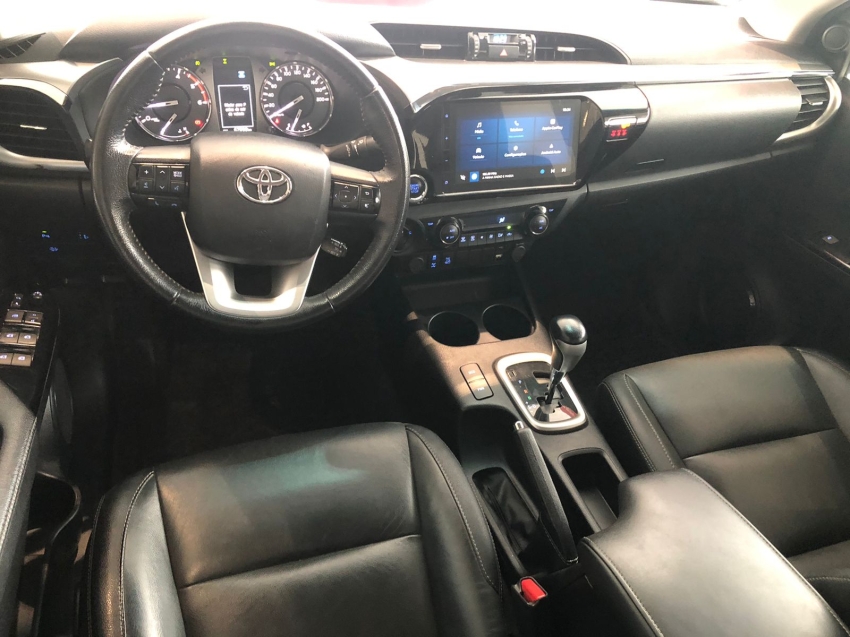 toyota hilux 2.8 d-4d turbo diesel cd srv 4x4 automatico 4p 202414