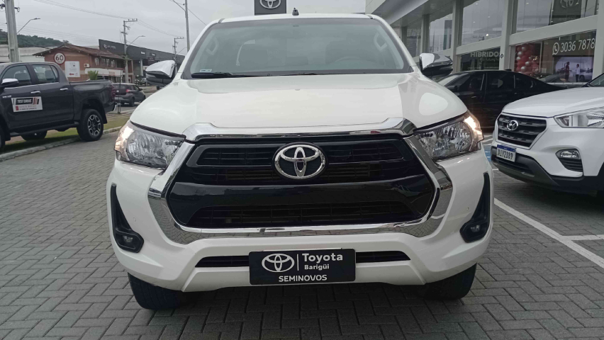toyota hilux 2.8 d-4d turbo diesel cd srv 4x4 automatico 4p 20241