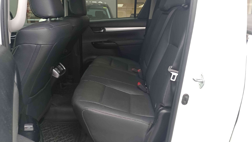 toyota hilux 2.8 d-4d turbo diesel cd srv 4x4 automatico 4p 202411