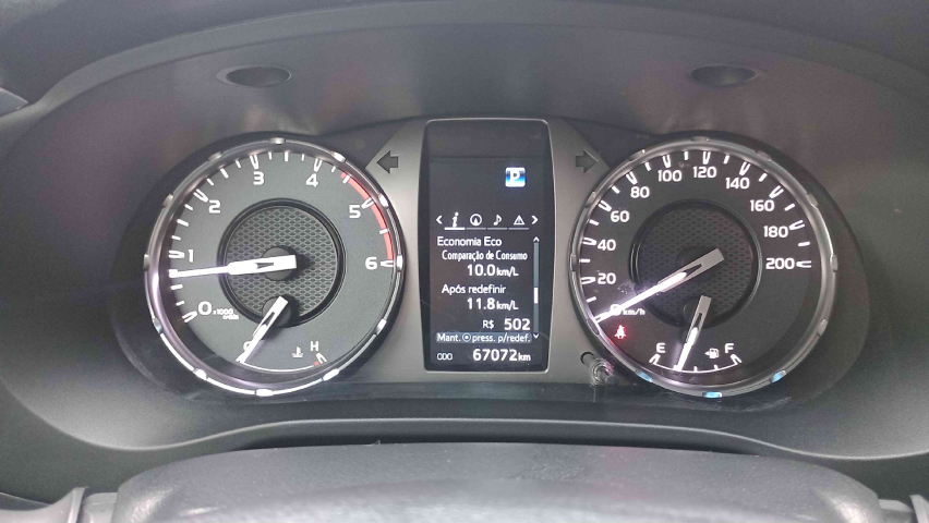 toyota hilux 2.8 d-4d turbo diesel cd srv 4x4 automatico 4p 202414