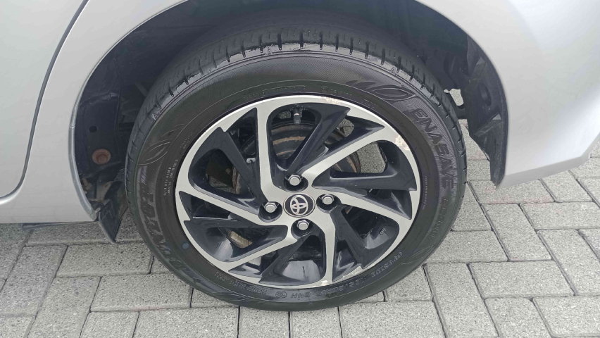 toyota yaris 1.5 16v flex xls connect multidrive 4p automatico 202316