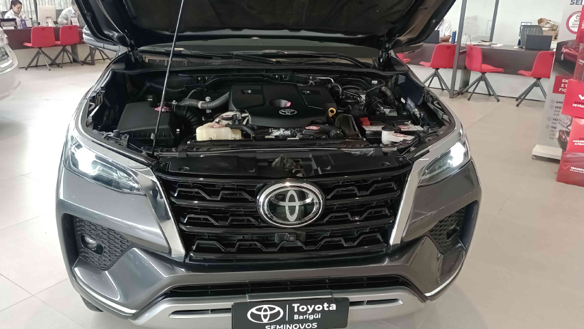 toyota hilux sw4 2.8 d-4d turbo diesel srx 4x4 automatico 4p 20229