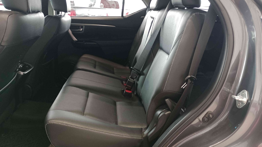 toyota hilux sw4 2.8 d-4d turbo diesel srx 4x4 automatico 4p 202212