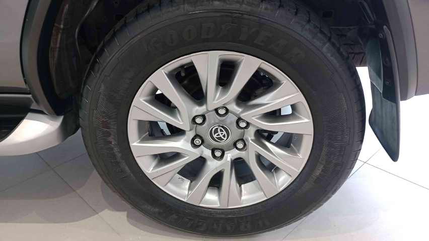 toyota hilux sw4 2.8 d-4d turbo diesel srx 4x4 automatico 4p 202217