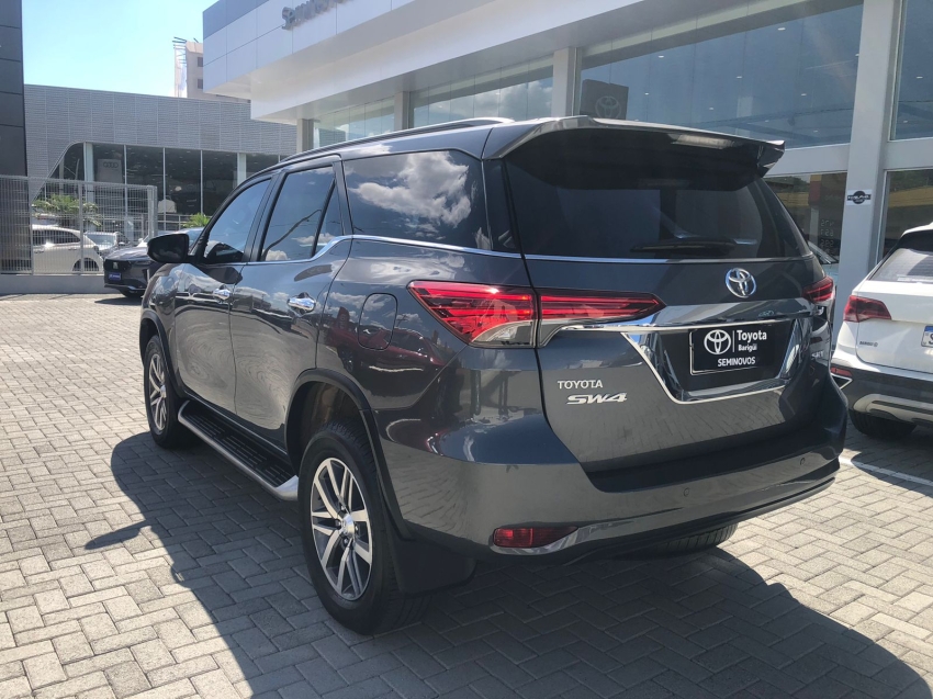 toyota hilux sw4 2.8 srx 4x4 16v turbo intercooler diesel 4p automatico 5p 20172