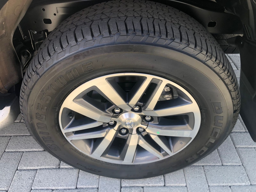 toyota hilux sw4 2.8 srx 4x4 16v turbo intercooler diesel 4p automatico 5p 201720