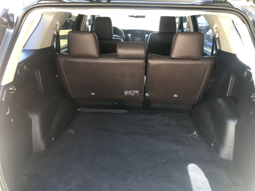 toyota hilux sw4 2.8 srx 4x4 16v turbo intercooler diesel 4p automatico 5p 201715