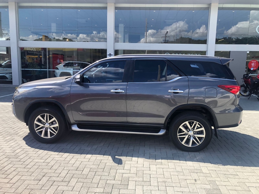 toyota hilux sw4 2.8 srx 4x4 16v turbo intercooler diesel 4p automatico 5p 20171