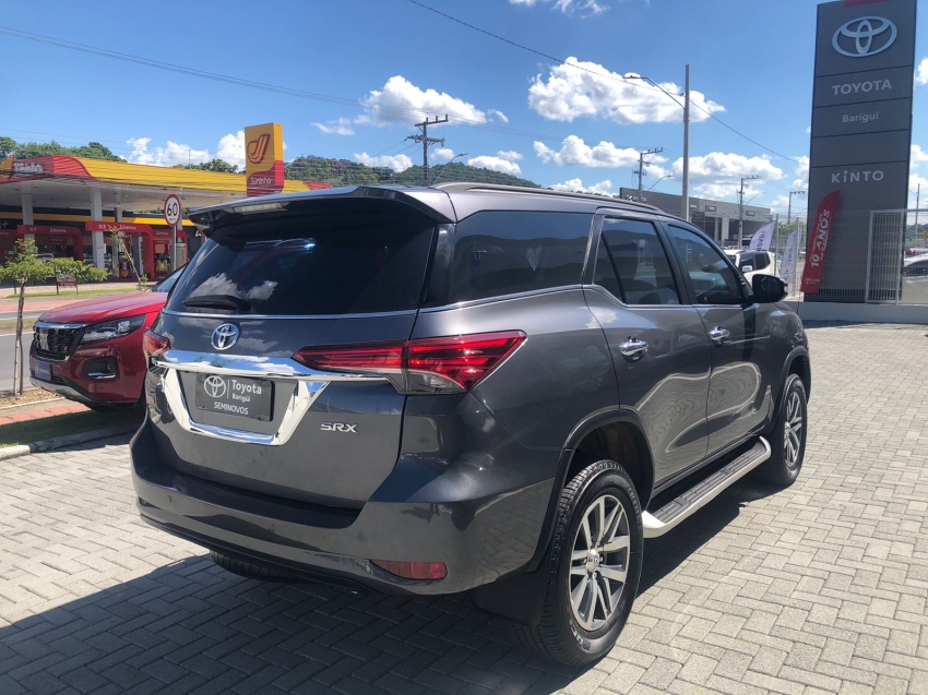 toyota hilux sw4 2.8 srx 4x4 16v turbo intercooler diesel 4p automatico 5p 20173