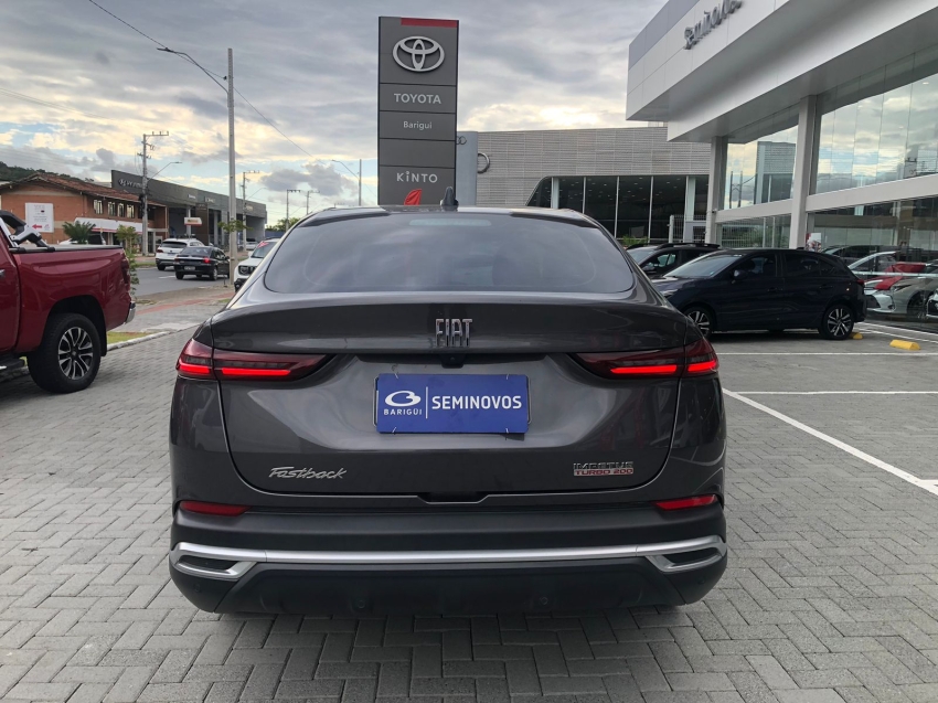fiat fastback 1.0 turbo 200 flex impetus cvt 4p automatico 20233