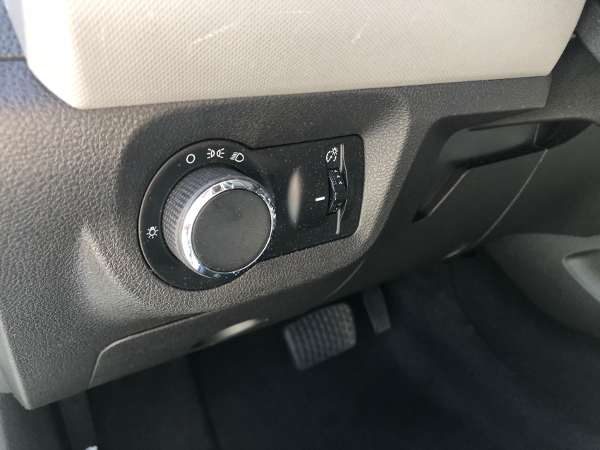 onix lt 1.4 automatico - baixa km15