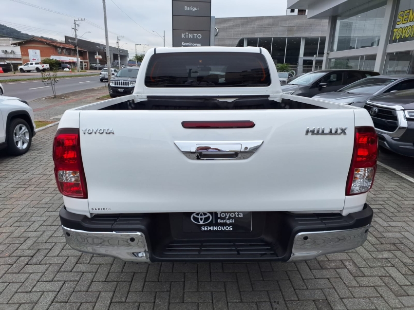 toyota hilux sr 4x4 2.8 tb at diesel automatico 2023/242