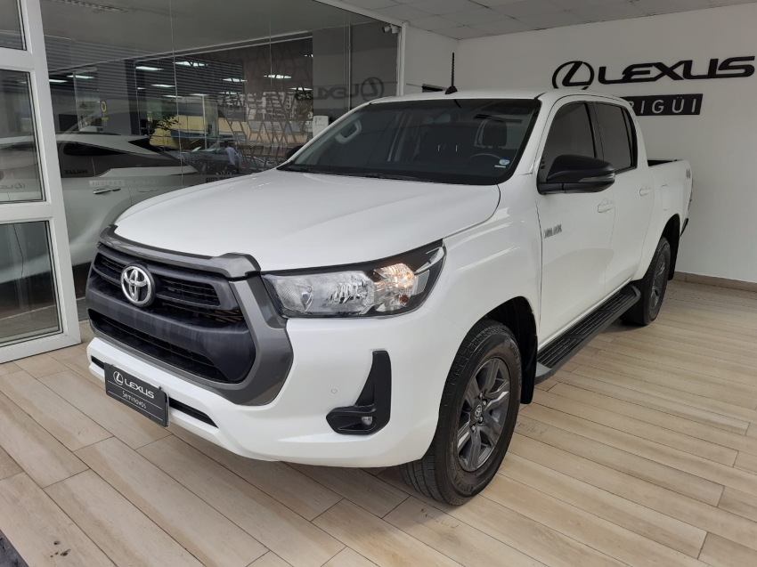 toyota hilux sr 4x4 2.8 tb at diesel automatico 2023/242