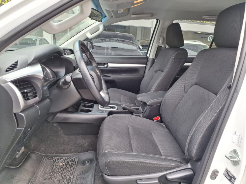 toyota hilux sr 4x4 2.8 tb at diesel automatico 2023/2415
